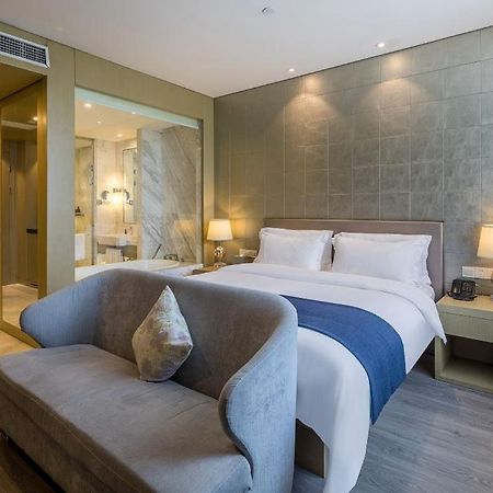 Sawadika Hotel Nakhon Sawan Exteriör bild